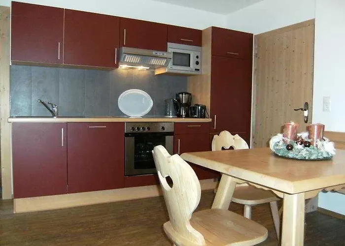 Hotel Apart Fuegenerhof 4*