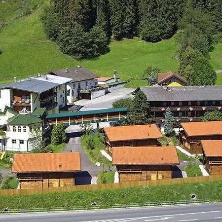 Apart F\u00fcgenerhof 4*